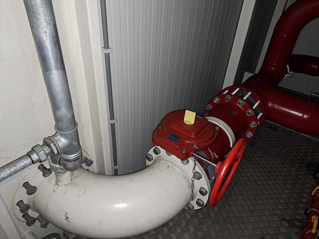 2006 van wijk wb882-d20 mobiele pompunit met sprinklerinstallatie - afbeelding 4 van  18