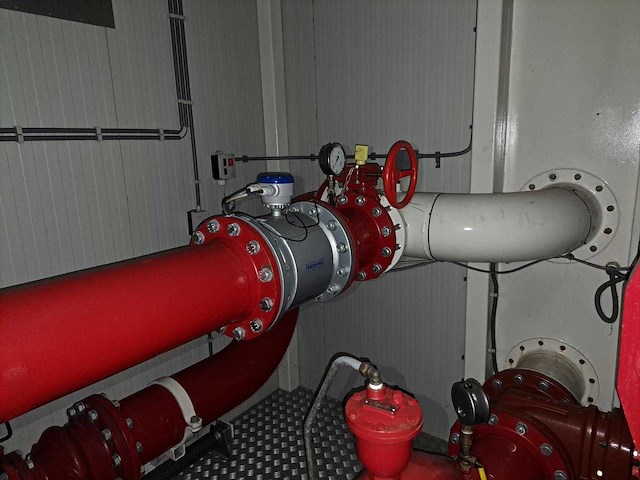 2006 van wijk wb882-d20 mobiele pompunit met sprinklerinstallatie - afbeelding 10 van  27