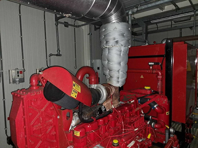 2006 van wijk wb882-d20 mobiele pompunit met sprinklerinstallatie - afbeelding 10 van  34