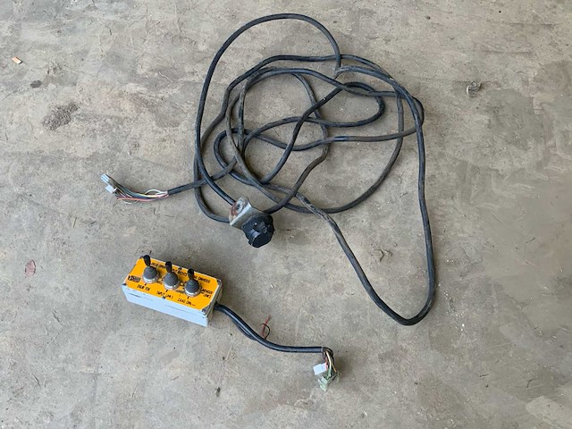 2006 vdmj ptmn2100 voermengbak - afbeelding 4 van  12