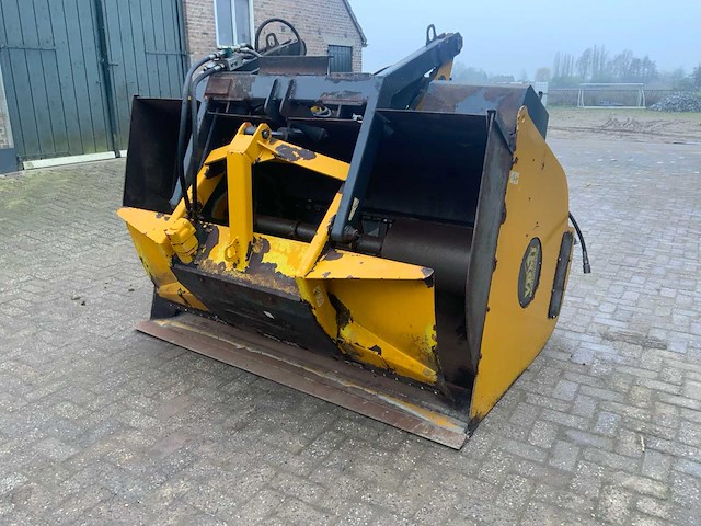 2006 vdmj ptmn2100 voermengbak - afbeelding 1 van  12