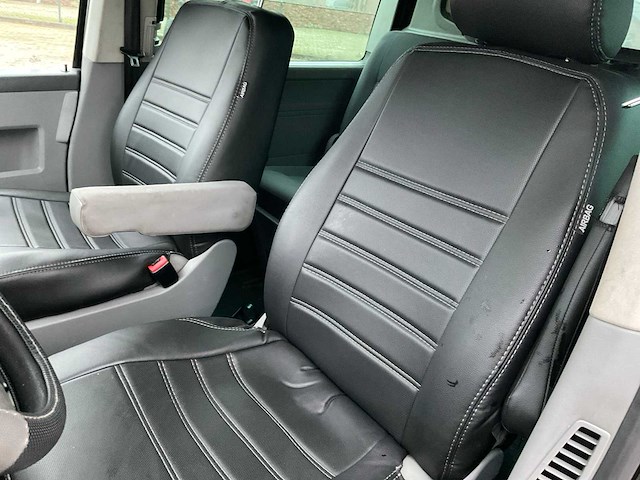 2006 volkswagen caravelle 2.5 tdi 340 trend.dc bedrijfswagen - afbeelding 11 van  34