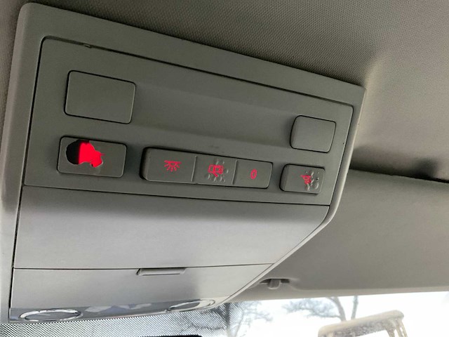 2006 volkswagen caravelle 2.5 tdi 340 trend.dc bedrijfswagen - afbeelding 16 van  34