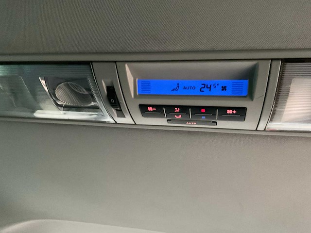 2006 volkswagen caravelle 2.5 tdi 340 trend.dc bedrijfswagen - afbeelding 24 van  34