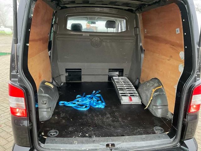 2006 volkswagen caravelle 2.5 tdi 340 trend.dc bedrijfswagen - afbeelding 25 van  34