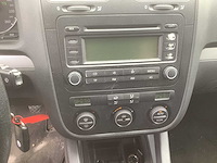 2006 volkswagen jetta 1.9 tdi comfortline personenauto - afbeelding 2 van  12