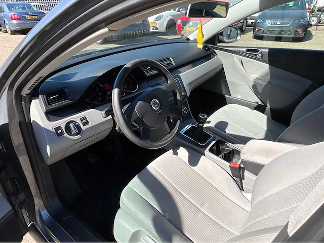 2006 volkswagen passat 1.6 trendline personenauto - afbeelding 3 van  30