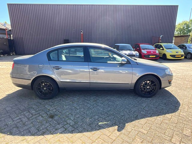 2006 volkswagen passat 1.6 trendline personenauto - afbeelding 25 van  30