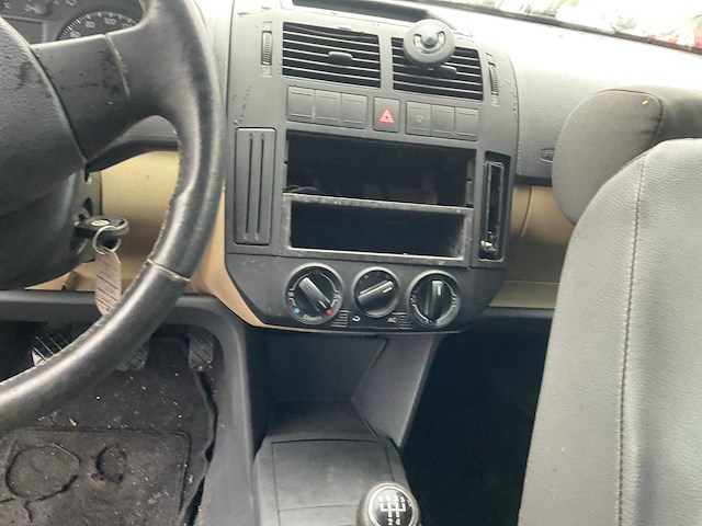 2006 volkswagen polo 1.4tdi personenauto - afbeelding 3 van  13