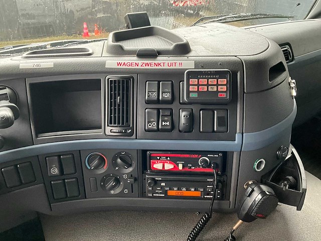 2006 volvo fm 6x2 l 8.0 hoogwerker brandweerwagen - afbeelding 2 van  31