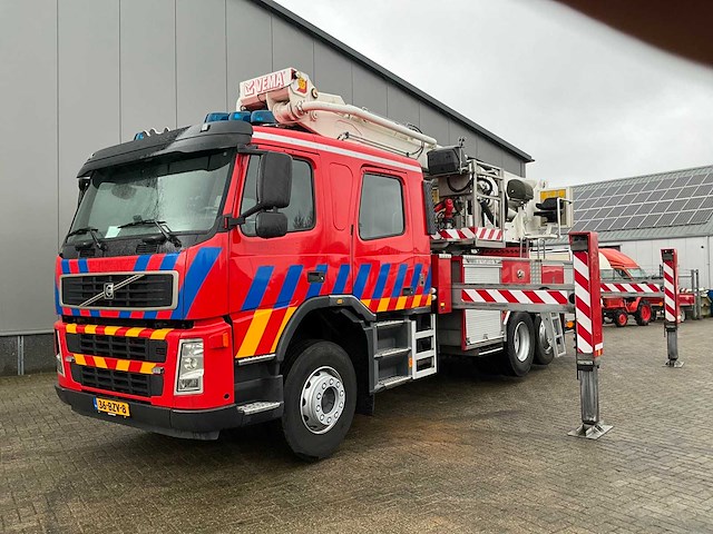 2006 volvo fm 6x2 l 8.0 hoogwerker brandweerwagen - afbeelding 1 van  31