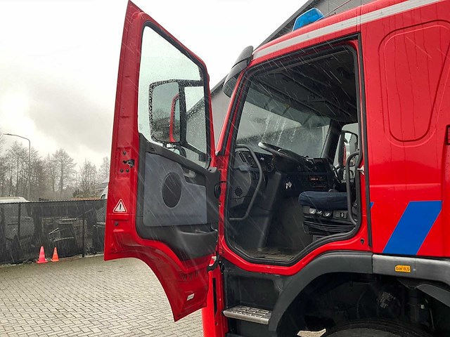 2006 volvo fm 6x2 l 8.0 hoogwerker brandweerwagen - afbeelding 28 van  31
