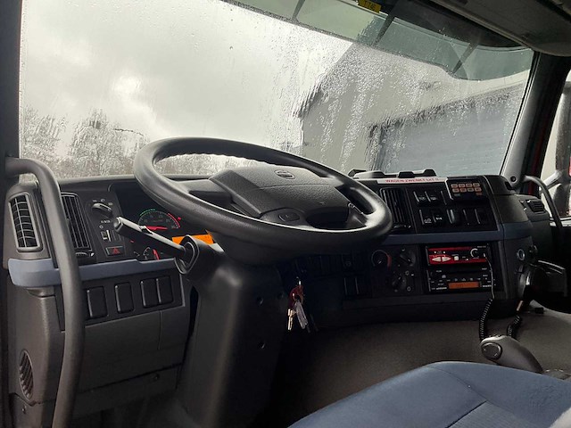 2006 volvo fm 6x2 l 8.0 hoogwerker brandweerwagen - afbeelding 29 van  31