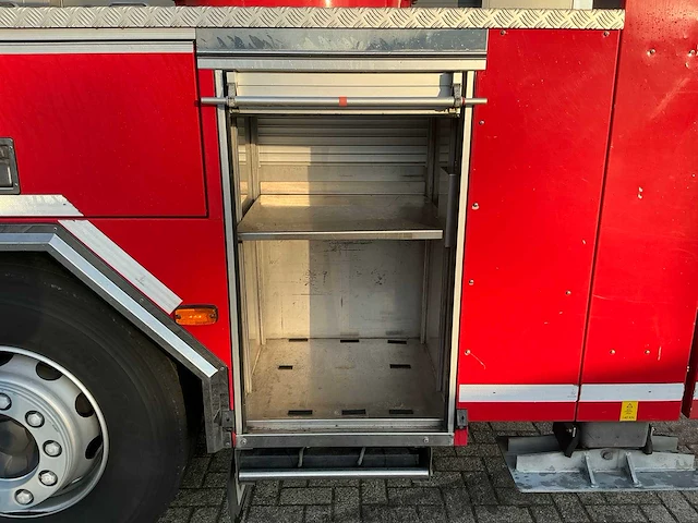 2006 volvo fm9-12 116fh brandweerwagen - afbeelding 13 van  39