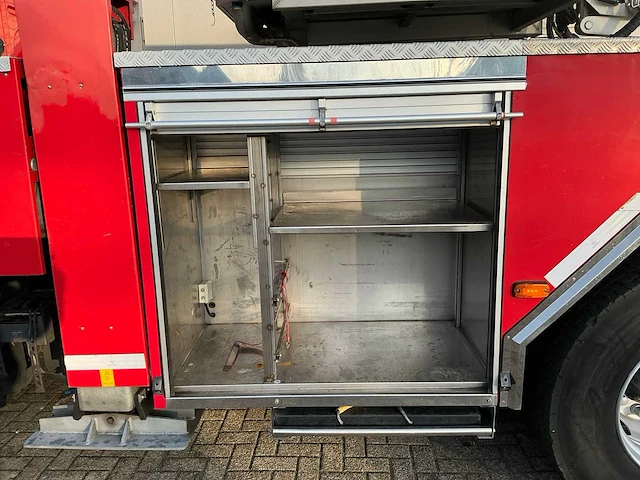 2006 volvo fm9-12 116fh brandweerwagen - afbeelding 14 van  39