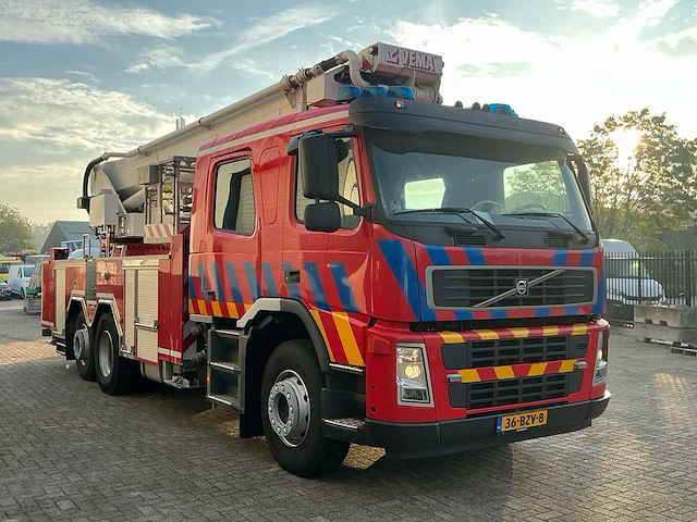 2006 volvo fm9-12 116fh brandweerwagen - afbeelding 23 van  39