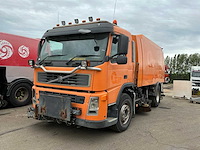 2006 volvo fm9 4x2r fal8.0 rad-a4 wegdekreiniger - afbeelding 1 van  34