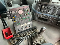 2006 volvo fm9 4x2r fal8.0 rad-a4 wegdekreiniger - afbeelding 16 van  34
