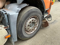 2006 volvo fm9 4x2r fal8.0 rad-a4 wegdekreiniger - afbeelding 25 van  34