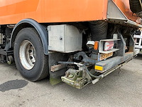 2006 volvo fm9 4x2r fal8.0 rad-a4 wegdekreiniger - afbeelding 27 van  34