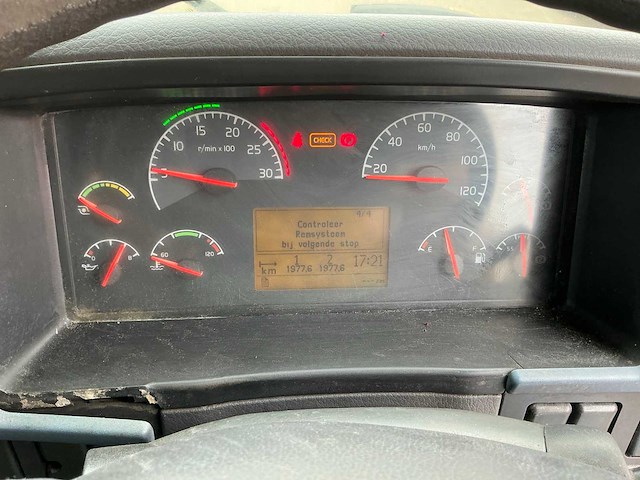 2006 volvo fm9 4x2r fal8.0 rad-a4 wegdekreiniger - afbeelding 28 van  34