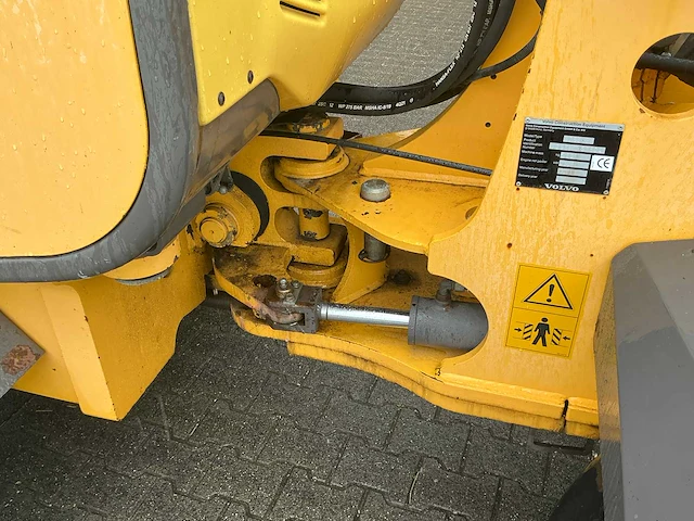 2006 volvo l25b -p shovel wiellader - afbeelding 14 van  31