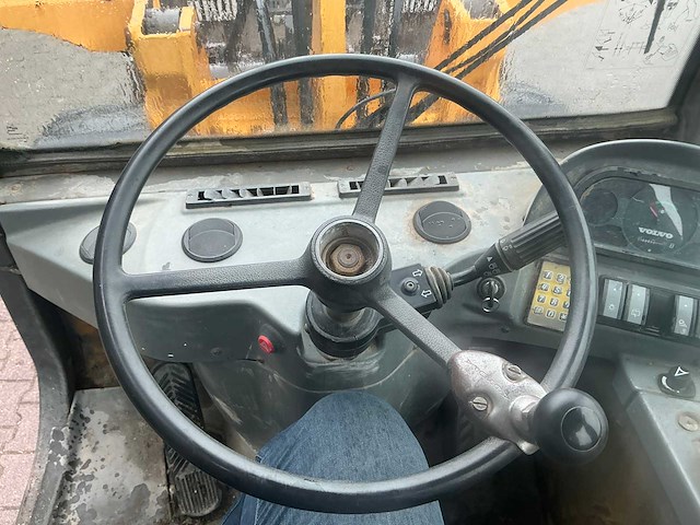 2006 volvo l25b shovel wiellader - afbeelding 1 van  17