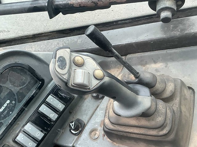 2006 volvo l25b shovel wiellader - afbeelding 8 van  31