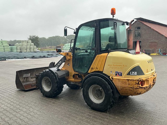 2006 volvo l25b shovel wiellader - afbeelding 12 van  31