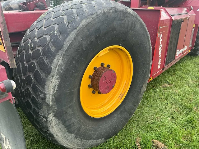 2006 vredo vt2516k utility tractor - afbeelding 15 van  45
