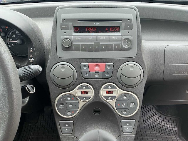 2007 - fiat - panda - 1.2 emotion - personenauto - afbeelding 11 van  11