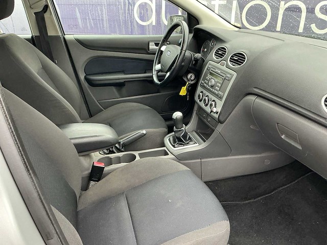 2007 - ford - focus - 1.6-16v futura - personenauto - afbeelding 5 van  13