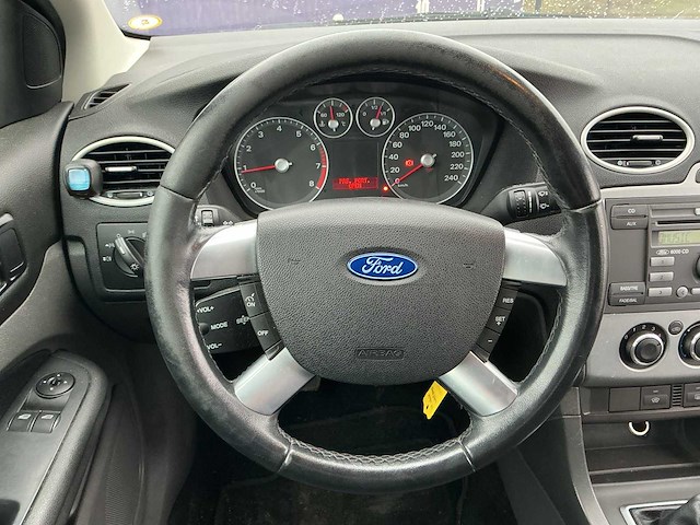 2007 - ford - focus - 1.6-16v futura - personenauto - afbeelding 9 van  13