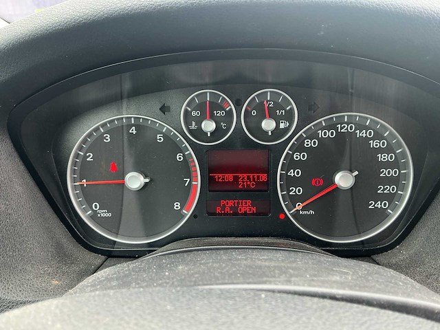 2007 - ford - focus wagon - 1.8-16v amb. flexif. - personenauto - afbeelding 11 van  12