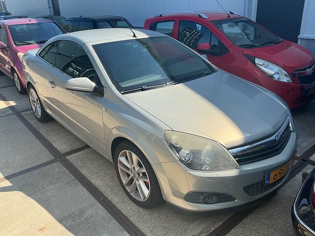 2007 - opel - astra twintop - 1.8 cosmo - personenauto - afbeelding 1 van  1