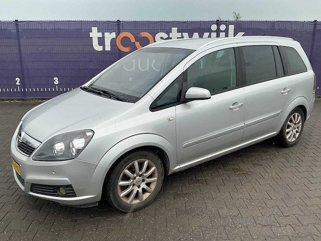 2007 - opel - zafira - 2.2 temptation - personenauto - afbeelding 1 van  12