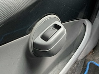 2007 - peugeot - 107 - 1.0-12v xs - personenauto - afbeelding 2 van  12