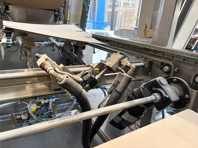 2007 - rovema eti 443 automatische tray-/displayverpakkingsmachine - afbeelding 127 van  279