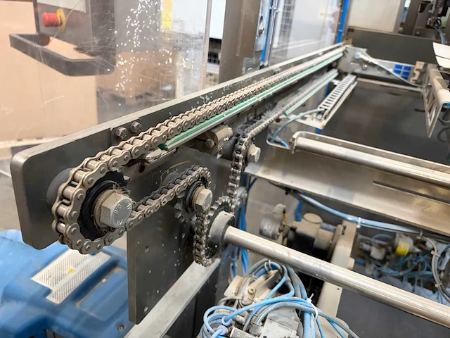 2007 - rovema eti 443 automatische tray-/displayverpakkingsmachine - afbeelding 128 van  279