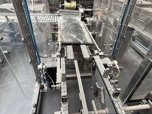 2007 - rovema eti 443 automatische tray-/displayverpakkingsmachine - afbeelding 227 van  279