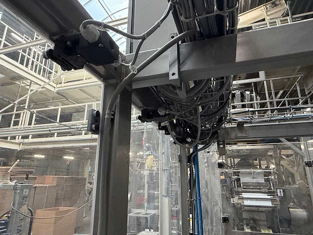 2007 - rovema eti 443 automatische tray-/displayverpakkingsmachine - afbeelding 229 van  279