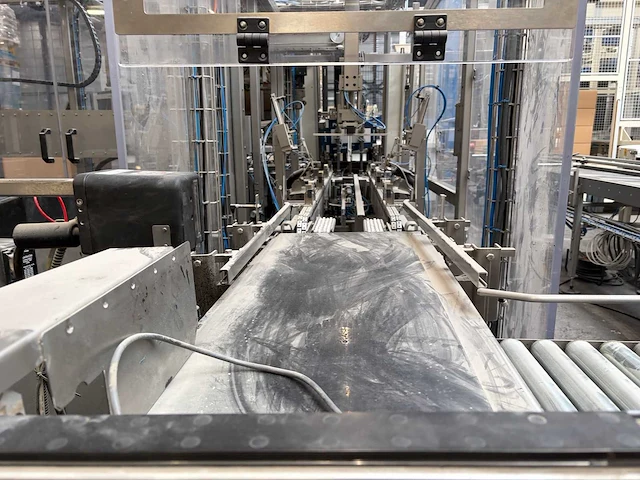 2007 - rovema eti 443 automatische tray-/displayverpakkingsmachine - afbeelding 51 van  279