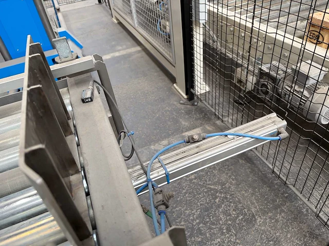 2007 - rovema eti 443 automatische tray-/displayverpakkingsmachine - afbeelding 69 van  279