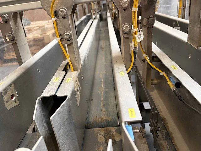 2007 - rovema eti 443 automatische tray-/displayverpakkingsmachine - afbeelding 173 van  279