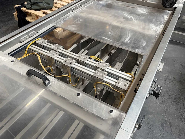 2007 - rovema eti 443 automatische tray-/displayverpakkingsmachine - afbeelding 79 van  279