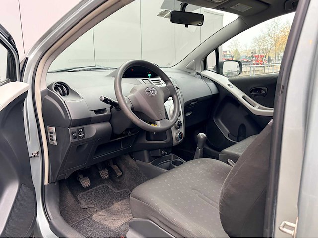 2007 - toyota - yaris - 1.3 vvti terra - personenauto - afbeelding 7 van  8