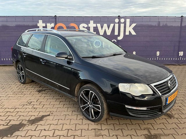 2007 - volkswagen - passat variant - 2.0 fsi comfortl.bns - personenauto - afbeelding 2 van  12