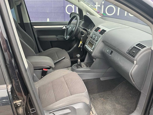 2007 - volkswagen - touran - 2.0 tdi highline - personenauto - afbeelding 8 van  12