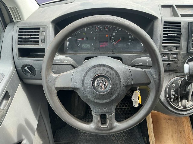 2007 - volkswagen - transporter - 2.5 tdi 340 trend.dc - bedrijfswagen - afbeelding 2 van  13