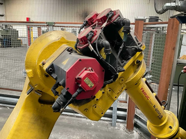 2007-11 fanuc r-2000ib 210f transportrobot - afbeelding 3 van  37